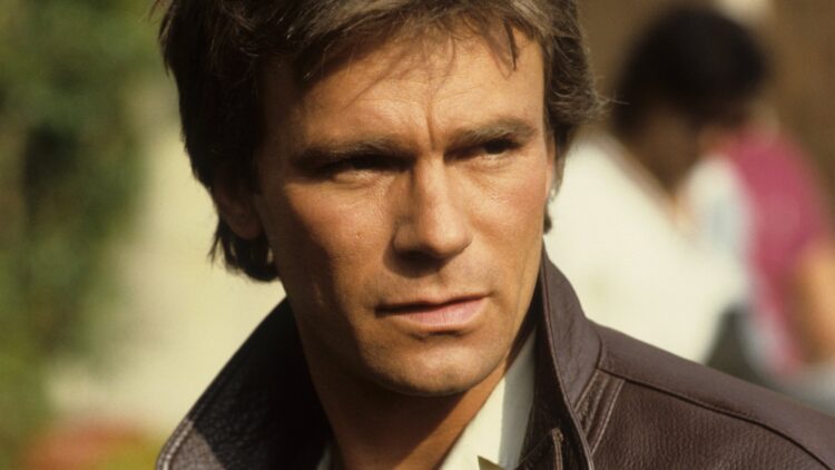 MacGyver – Sezon 2 – Z miłości lub dla pieniędzy