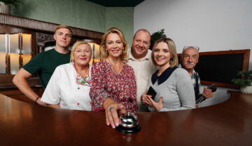 Poznajcie rodzinę Pietrzaków, czyli serce serialu „Zajazd. Będzie się działo„! Nowa produkcja Stopklatki od 27 października.