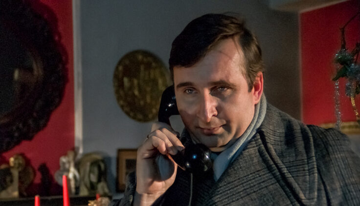 Brunet wieczorową porą